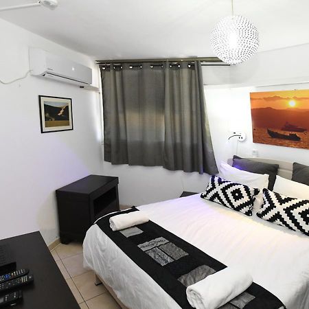 Avi'S Suites Эйлат Экстерьер фото